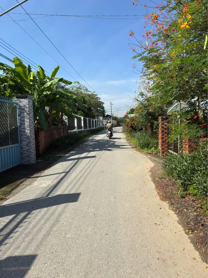 Đất thổ cư Tân Uyên 160m² giá 1 tỷ - Đường thông tứ hướng