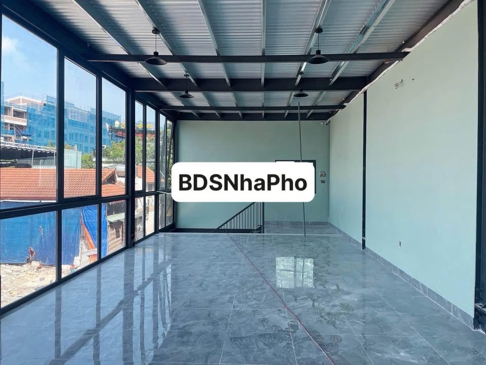 Cho thuê nhà mặt tiền Chương Dương, quận Ngũ Hành Sơn, 100m² giá 55 triệu - Kinh doanh thuận lợi!