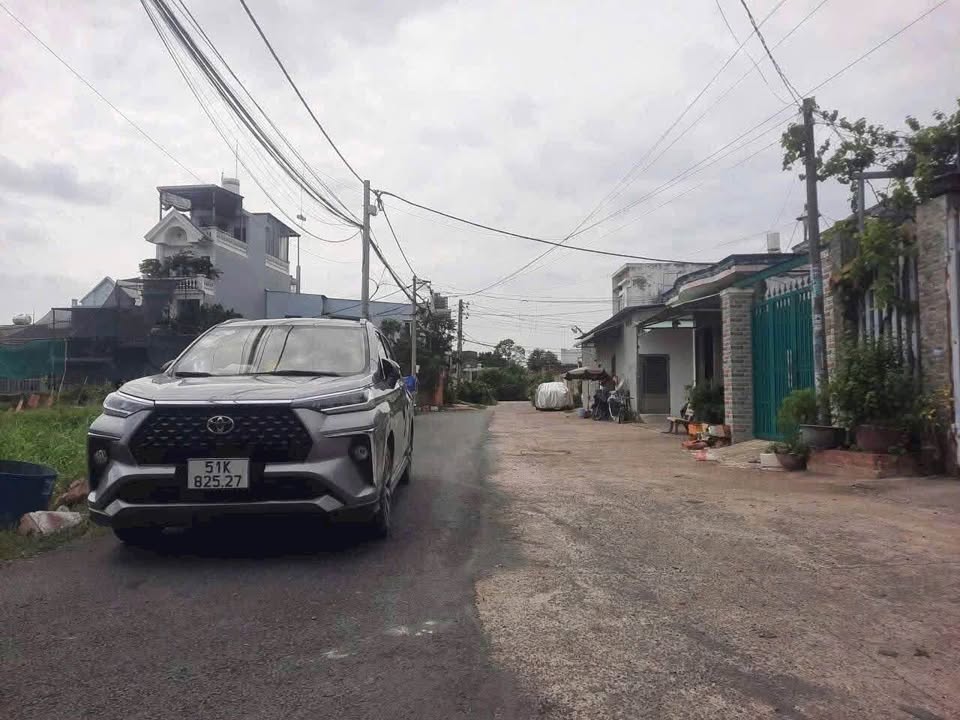 Đất góc 2 mặt tiền Thới Tam Thôn, Hóc Môn 90m² giá 3.4 tỷ - Cơ hội đầu tư sinh lời!