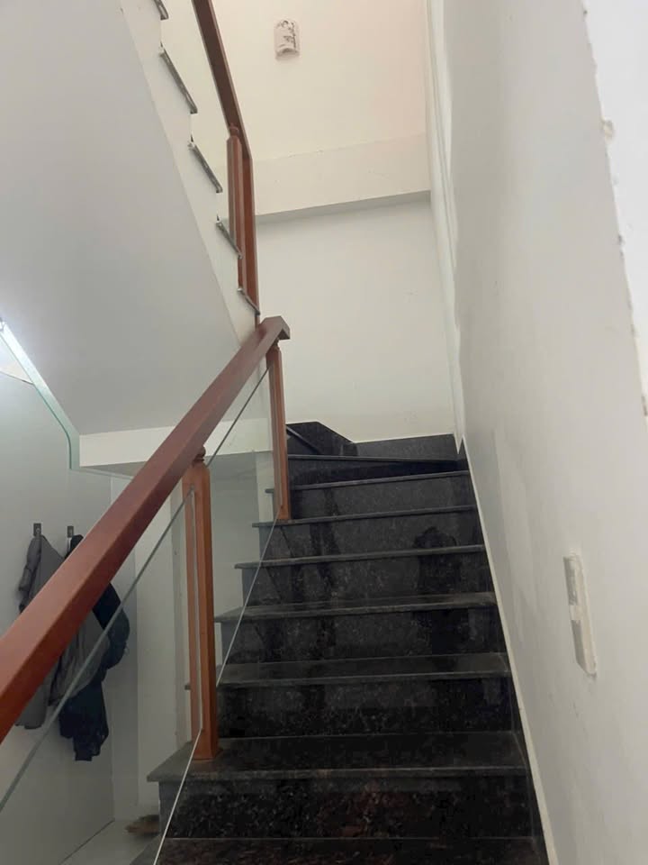 Nhà mặt tiền Lê Văn Tám, Bảo Lộc 75m² giá 4.5 tỷ - Đầu tư sinh lời ngay!