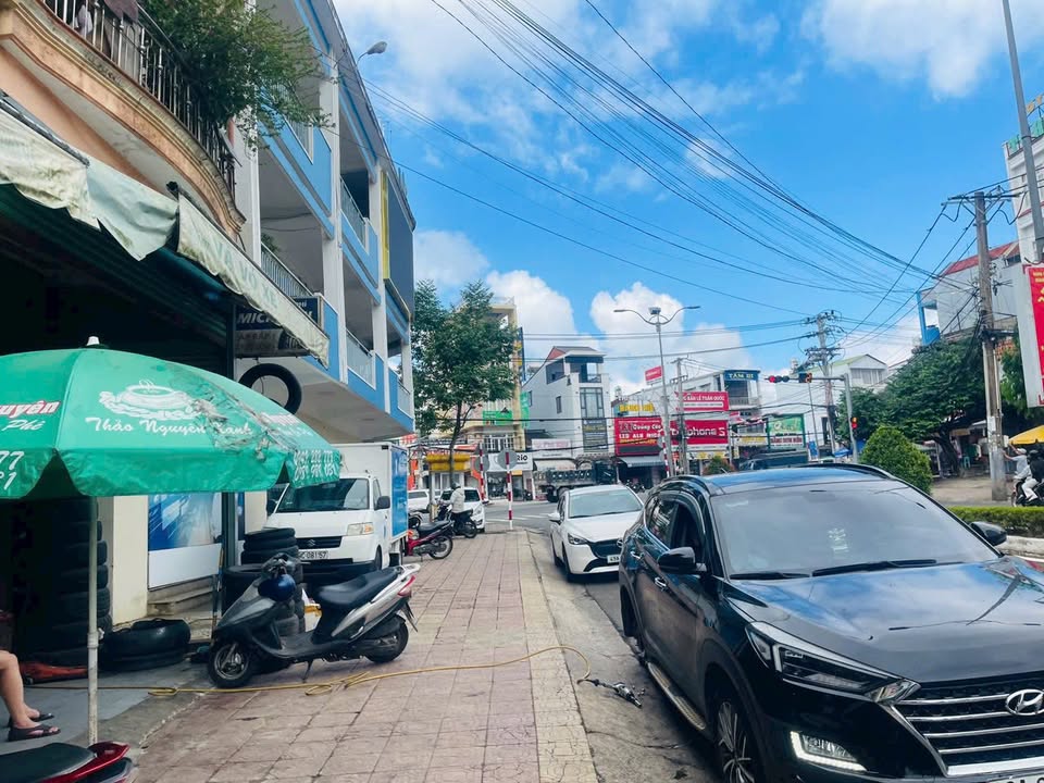 Nhà mặt tiền Lý Tự Trọng, Bảo Lộc 99m², giá chỉ 12 tỷ - Kinh doanh đa ngành!