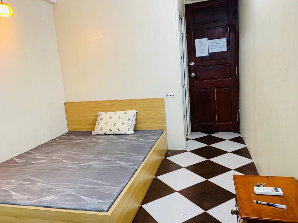 Phòng trọ 11 Kim Mã Thượng, Ba Đình 15m² giá 3.3 triệu - Ô tô đỗ cửa, đầy đủ nội thất!