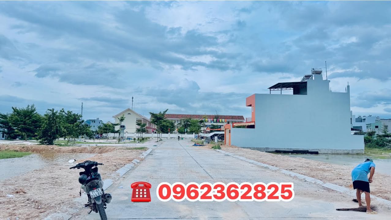 Đất nền đường DC1 Tuy Phước 100m² giá 1 tỷ - Hướng Tây view công viên