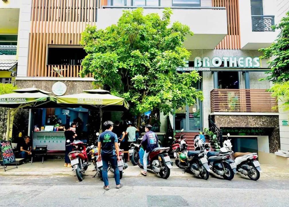 Cho thuê nhà mặt tiền Hồ Văn Huê, Phú Nhuận 238m² - Diện tích lớn, kết cấu hiện đại!