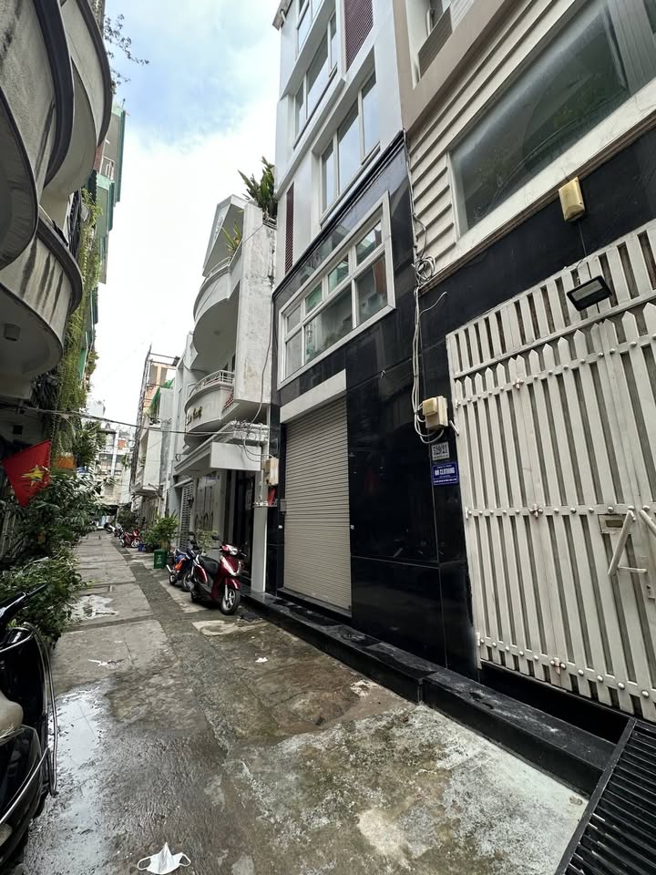 Nhà phố đường Điện Biên Phủ quận 3 27m² giá 6.9 tỷ - Hẻm ô tô rộng rãi!