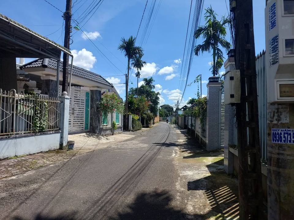 Đất Hẻm Lớn Đường Tây Sơn, Phường 2 - 110m² Sổ Đỏ Chính Chủ - Giá 1.9 Tỷ