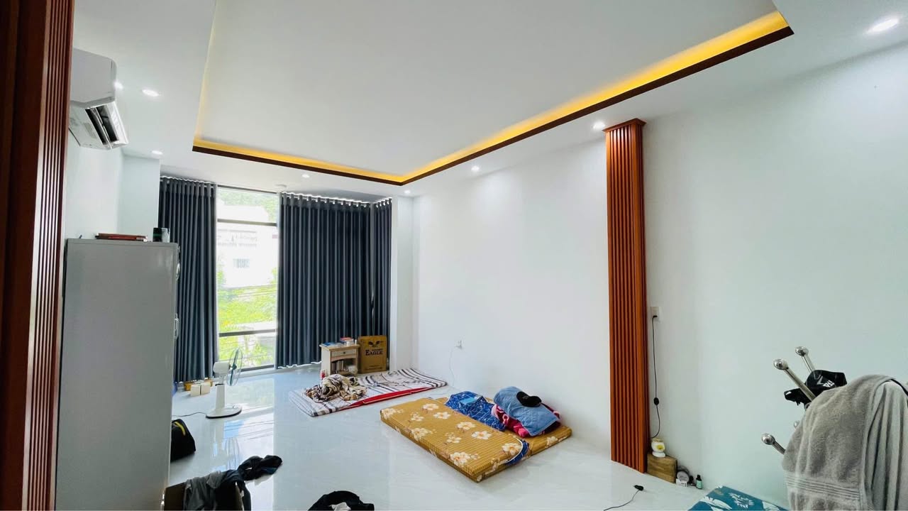 Nhà mặt tiền Nguyễn Khoái Vĩnh Hòa 90m² giá 6,5 tỷ - Cách biển chỉ 700m!