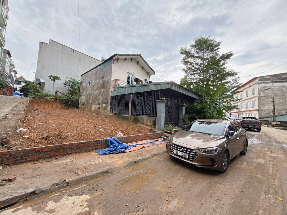 Đất nền Khu 2 Phường Nông Trang 88m² giá 3.15 tỷ - Ba mặt tiền, đường lớn ô tô tránh nhau!