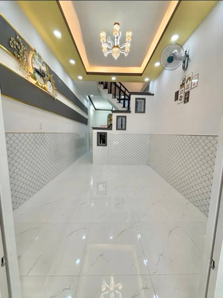 Nhà phố Văn Thân Q6 38.7m² giá 3 tỷ - An ninh, yên tĩnh, sổ hồng riêng!
