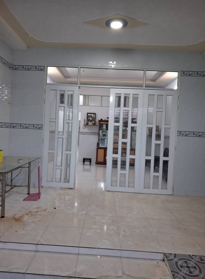 Nhà bán Phú Hòa, Long Đức, 125m² giá 750 triệu - Hướng Đông, sẵn sàng ở ngay!