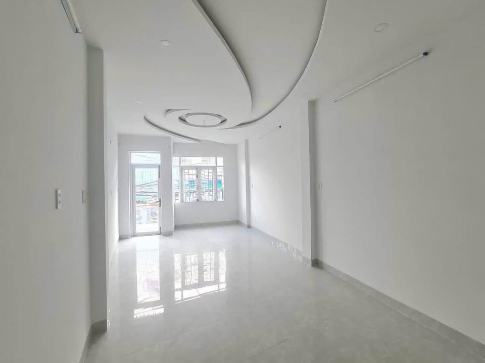 Nhà nguyên căn 3 tầng Cao Bát Quát Nha Trang 52m² giá 20 triệu - Phù hợp salon, văn phòng, coffee!