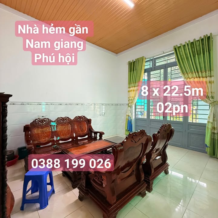 Nhà phố Phú Hội 180m² giá 2.5 tỷ - Sổ hồng chính chủ, đối diện nhà hàng Nam Giang!