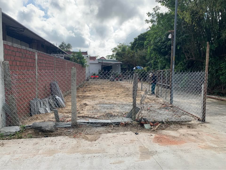 Đất Lô Góc Hòa Xuân 170m² giá 1.8 tỷ - Gần chợ Lệ Trạch, Đầu tư sinh lời!