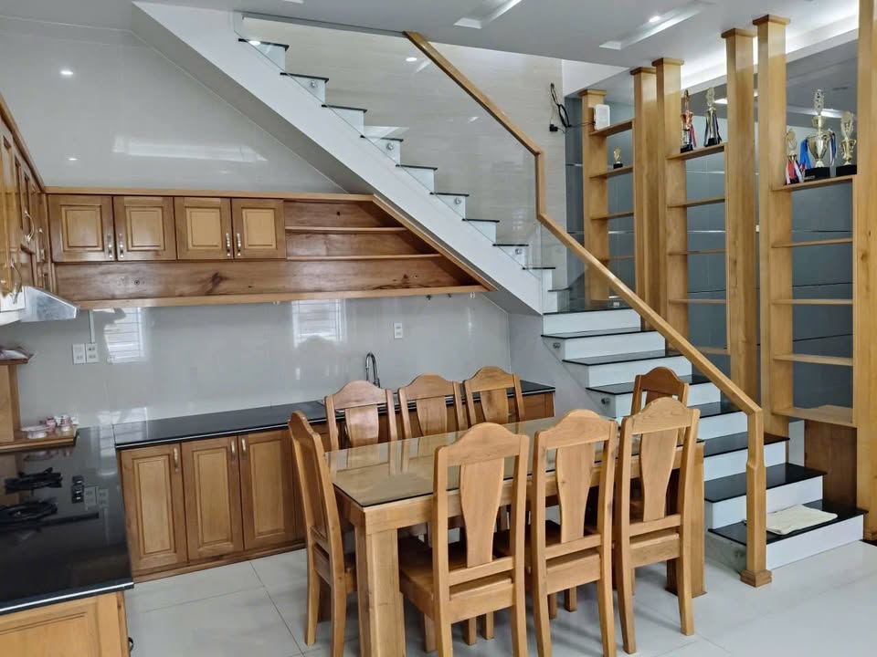 Nhà cho thuê Phước Nguyên Bà Rịa 2PN giá 7 triệu - Sân rộng ô tô vào tận nơi!