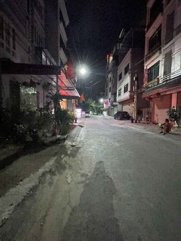 Đất phân lô Bắc Từ Liêm 32m² chỉ 5 tỷ - Vị trí đẹp, giao thông thuận lợi!