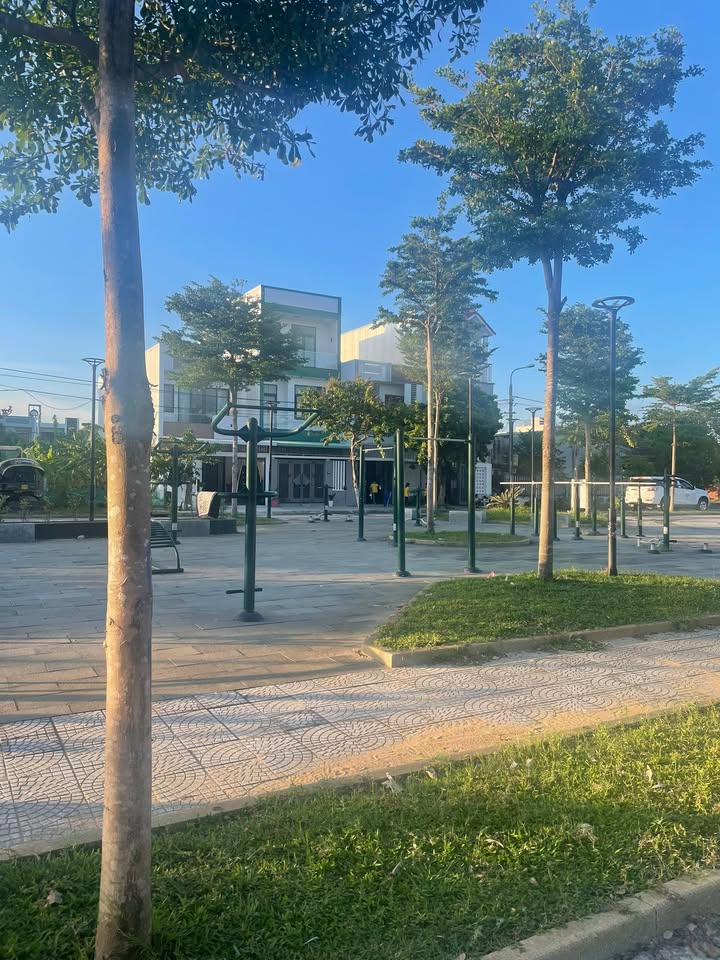 Nhà cấp 4 tại Ngũ Hành Sơn Đà Nẵng 100m² giá 4.25 tỷ - View công viên thoáng mát!