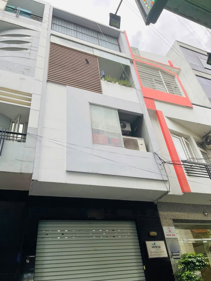 Nhà mặt tiền đường Hoa Lan, Phú Nhuận 44m² giá 18 tỷ - Cơ hội đầu tư sinh lời!