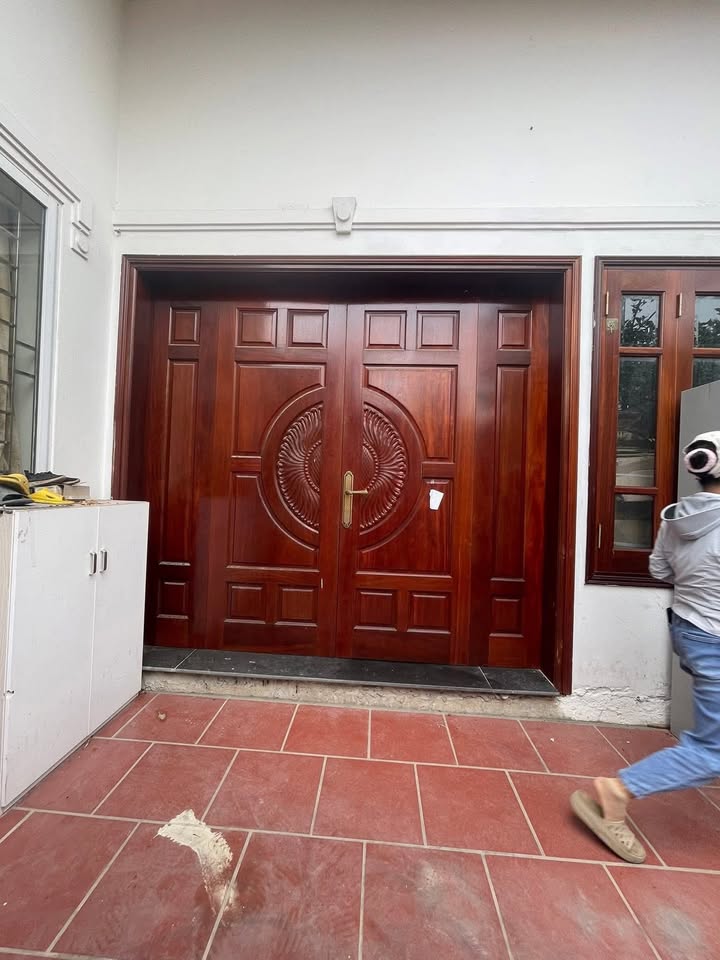 Nhà 3 tầng đẹp tại La Phù - Hoài Đức, 142m² chỉ 10 tỷ - Sổ đỏ chính chủ!