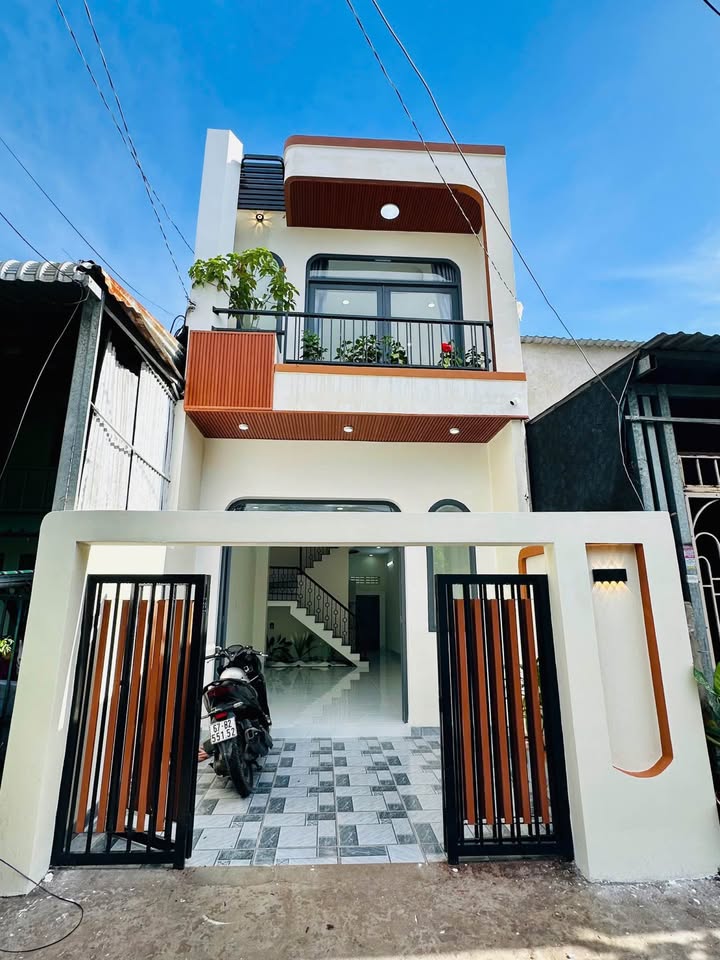 Nhà 2 tầng Bình Khánh, Long Xuyên 48m² giá chỉ 699 triệu - Sở hữu ngay!