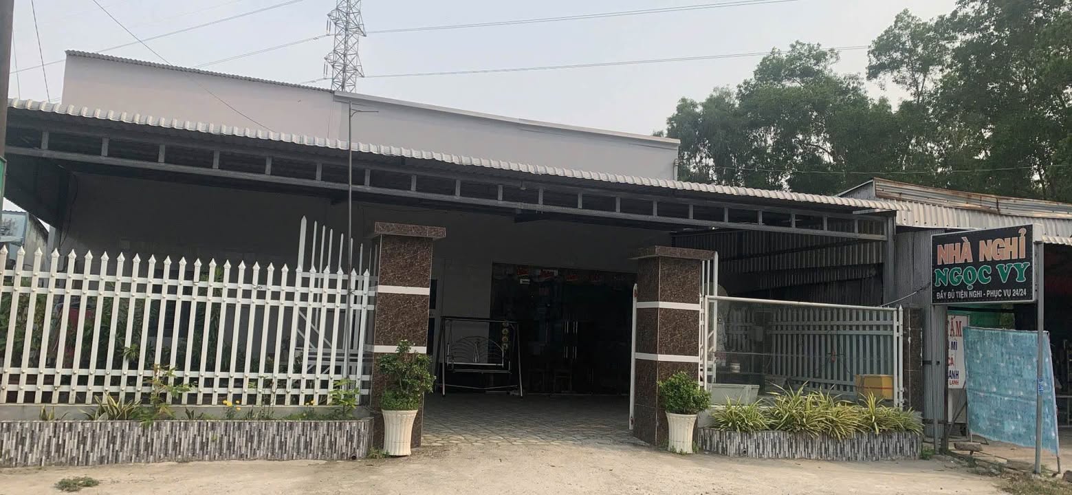 Nhà nghỉ 13 phòng tại ấp Tô Thủy, Tri Tôn, An Giang, 414m² - Dòng tiền ổn định!