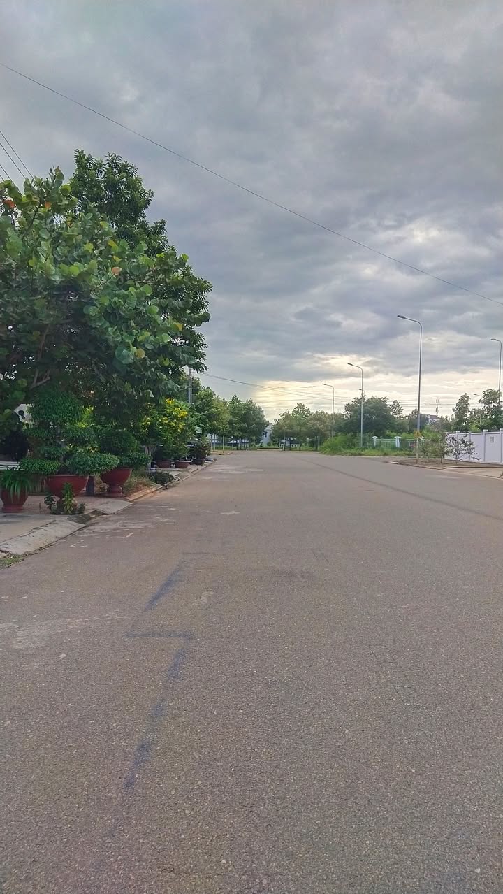 Bán lô đất thổ cư mặt tiền đường D9, phường Xuân An, Phan Thiết - Giá chỉ 3.15 tỷ!