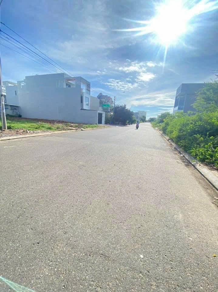 Đất thổ cư mặt tiền Kinh doanh Đào Duy Tùng, Phan Thiết 100m² giá 3.7 tỷ - Cơ hội đầu tư hấp dẫn!