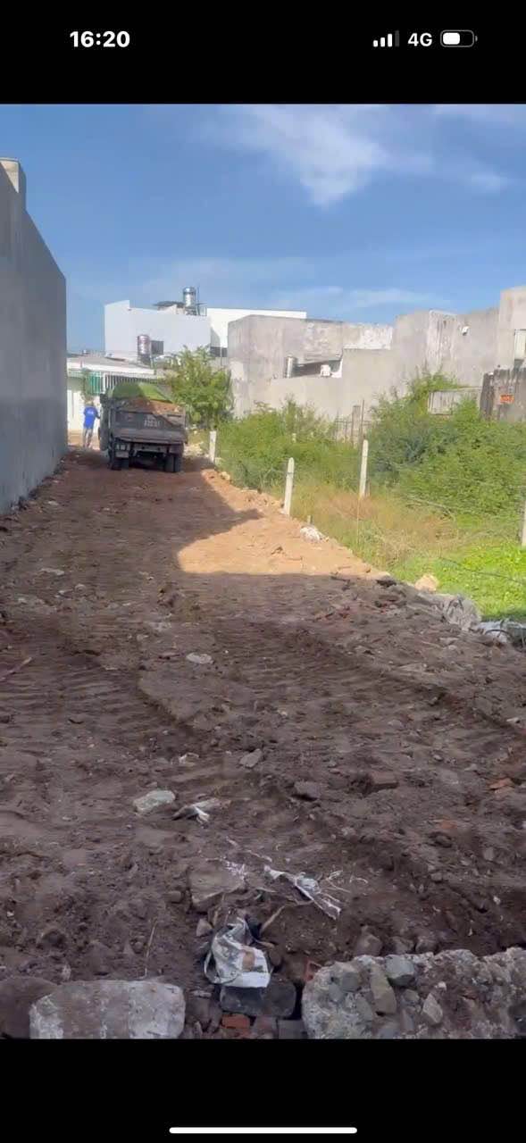 Lô đất mặt sau chợ Lê Quang Đạo, Phan Thiết 80m² giá 370 triệu - Cơ hội đầu tư hấp dẫn!