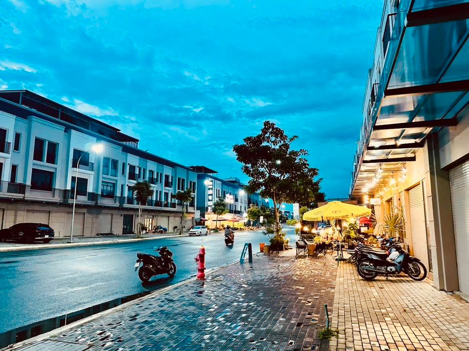 Cho thuê FrontHouse tại Tây Sông Hậu, 400m² giá chỉ 10 triệu - Thích hợp kinh doanh!