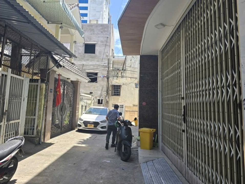 Nhà 3 tầng Đống Đa, Hải Châu – 48m² chỉ 4 tỷ – Kiệt ô tô đỗ ngay sát mặt tiền!