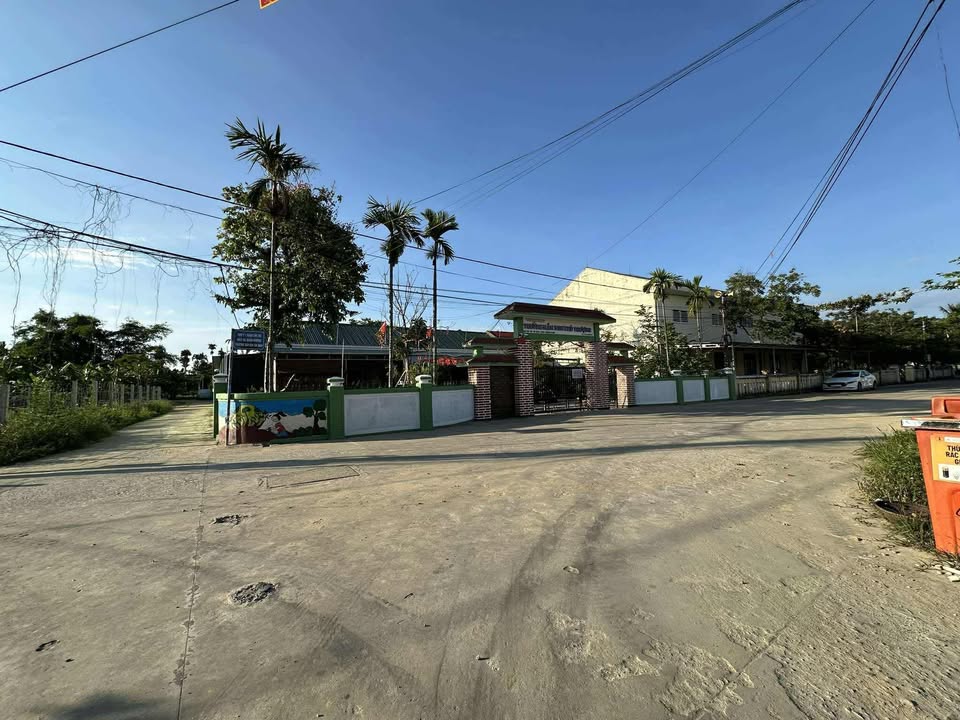 Đất nền Phú Thượng 107m² giá 1.85 tỷ - Vị trí đẹp, tiện ích đầy đủ!