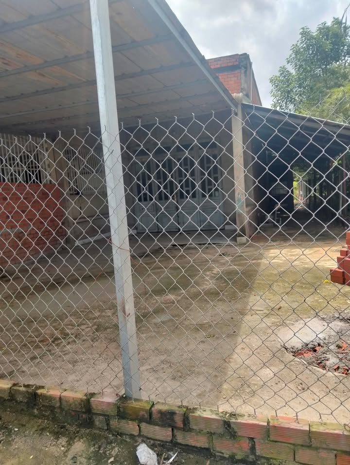 Nhà cấp 4 xã Mỹ Hạnh Bắc, Đức Hòa, Long An 280m² giá 2.5 tỷ - Sổ đỏ chính chủ!