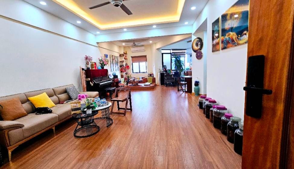 Căn hộ NƠ2 Linh Đàm 137m² giá 6.486 tỷ - Full nội thất, chính chủ!