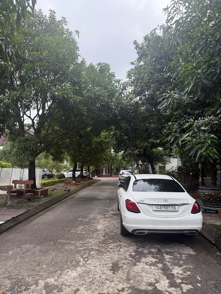 Đất nền Hồng Gai, Hạ Long 120m² giá 5 tỷ - Quay vườn hoa, công viên