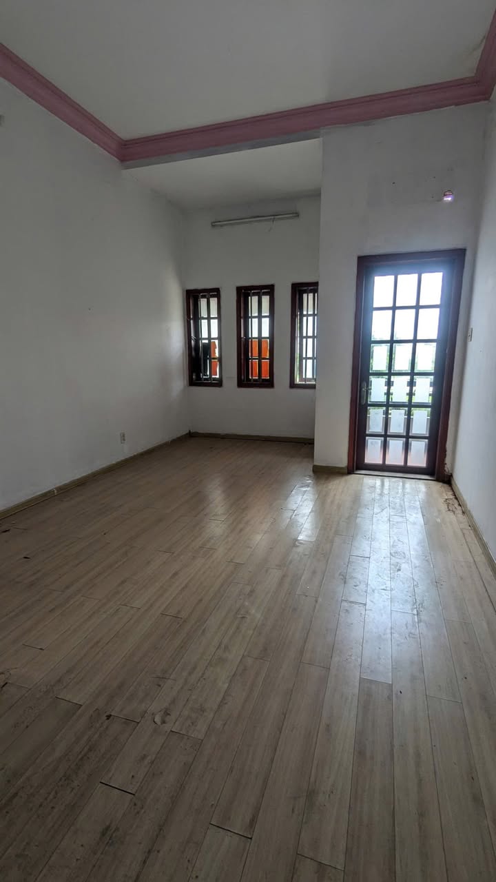 Cho thuê nhà 3 tầng mặt tiền Bưng Ông Thoàn, 137m² giá 24 triệu - Phù hợp kinh doanh dịch vụ!