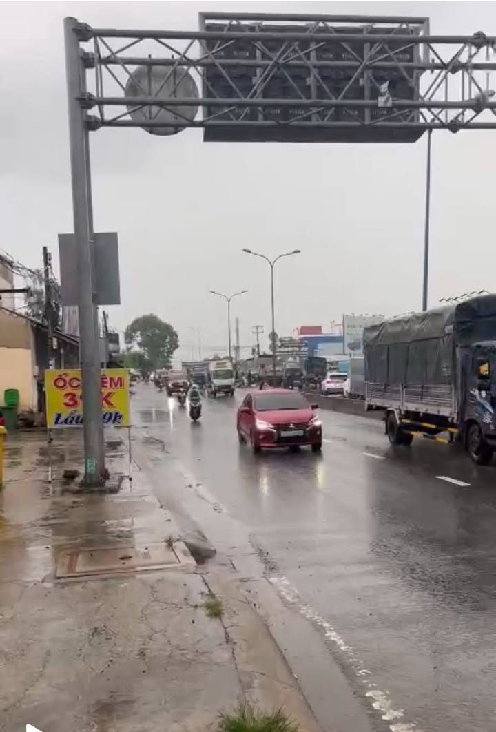 Cho thuê kho xưởng mặt tiền đường Trần Văn Giàu 1000m² giá 90 triệu - Tiện lợi cho kinh doanh!