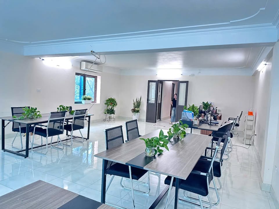 Nhà mặt phố cho thuê tại 195 Phạm Văn Đồng, Bắc Từ Liêm 80m² - Chính chủ, giá tốt!