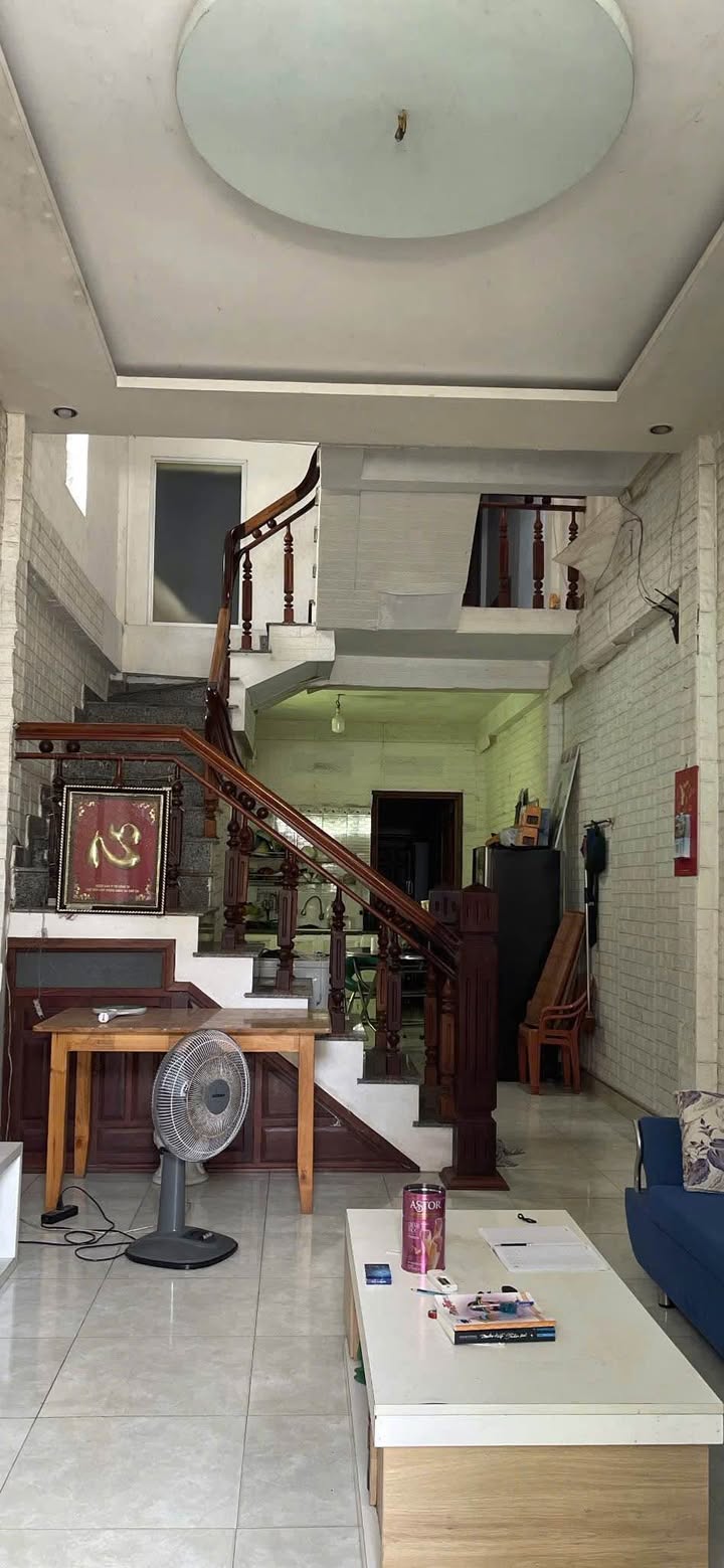 Nhà 2 tầng kiên cố đường La Sơn Phu Tử, Huế 70m² giá 2.6 tỷ - Thương lượng ngay!