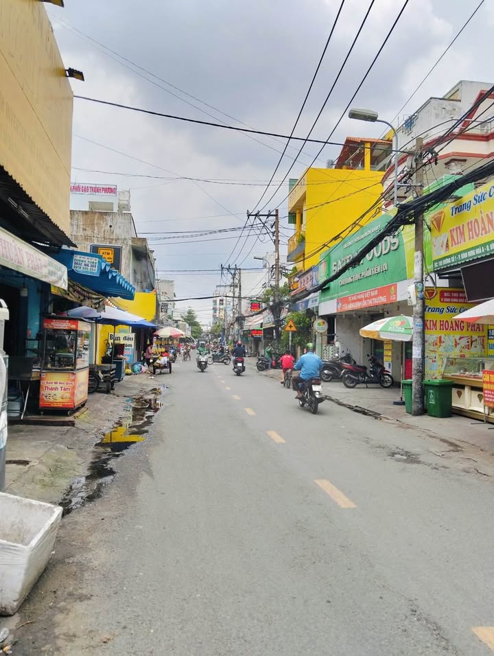 Nhà mặt tiền chợ Bình Long, Bình Tân 71m² giá chỉ 9.5 tỷ - Đầu tư sinh lời!