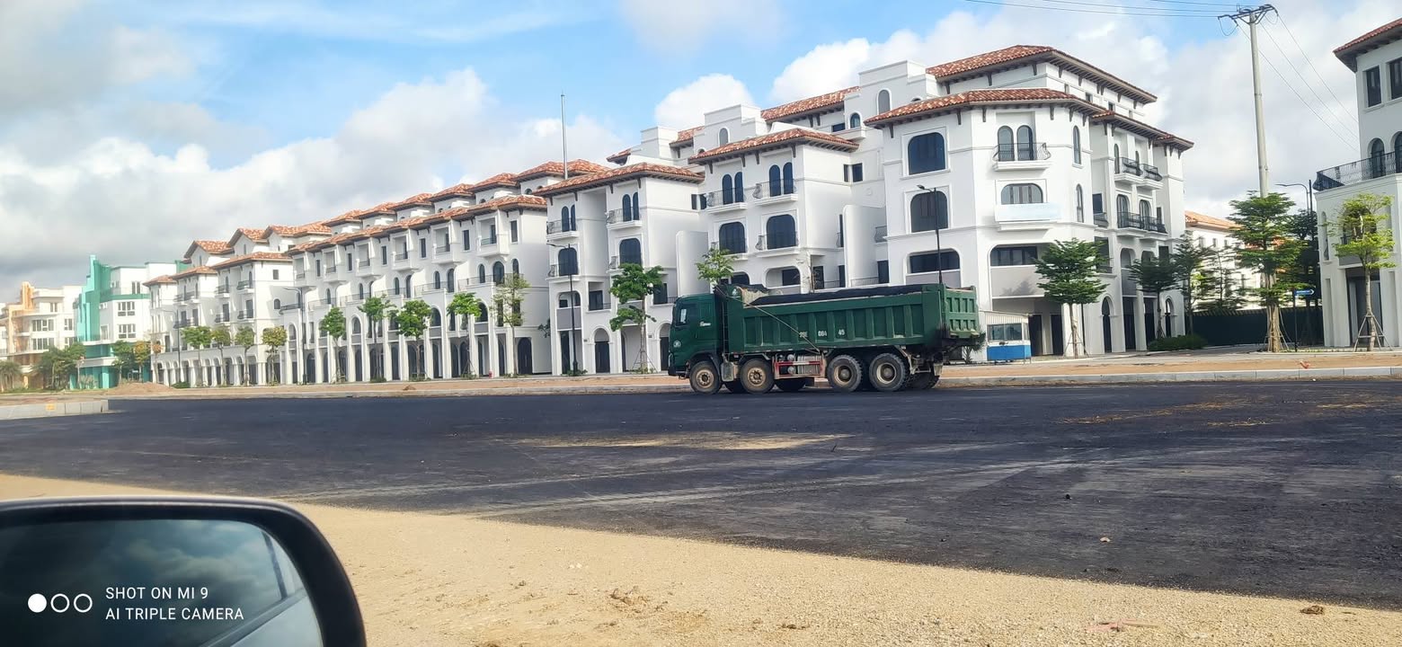 Đất nền Sầm Sơn 100m² giá 1 tỷ - Hướng Đông gần công viên nước!