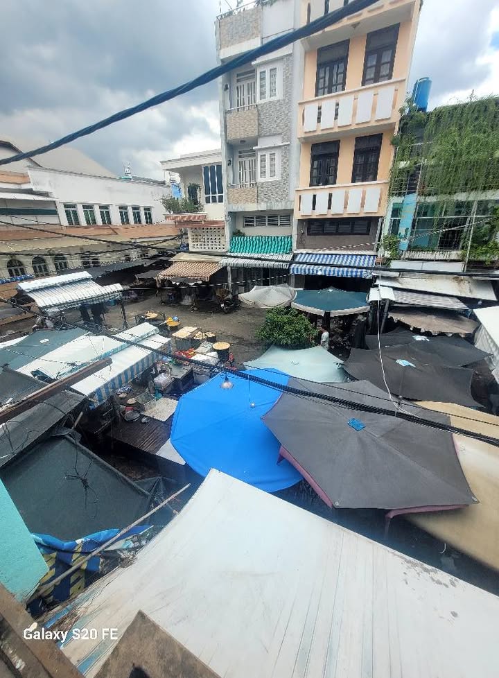 Nhà nguyên căn mặt tiền chợ Quang Trung, Gò Vấp 50m² - Phù hợp kinh doanh mọi mặt hàng!