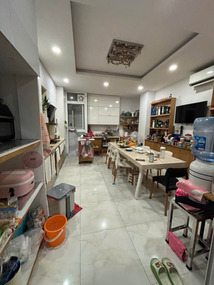 Nhà phố 59m² Phú Nhuận giá 16 tỷ - Vị trí đắc địa, tiện nghi đầy đủ!