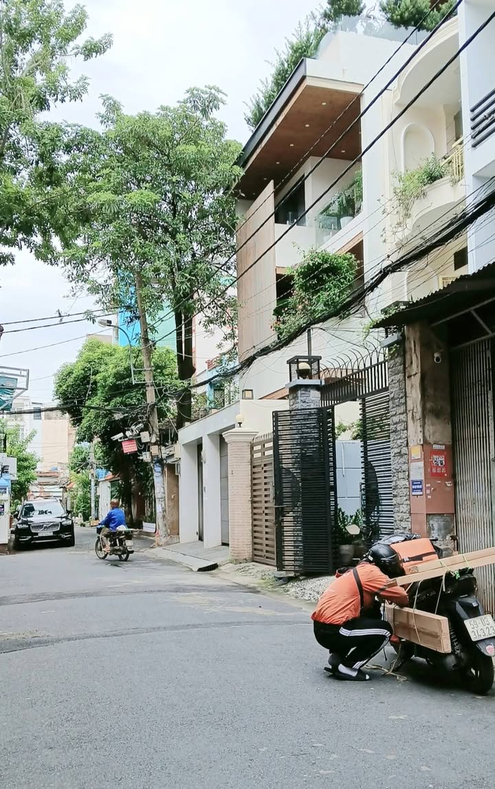 Nhà riêng Cộng Hòa, Tân Bình 64m² giá 7 tỷ - Gần sân bay T3!