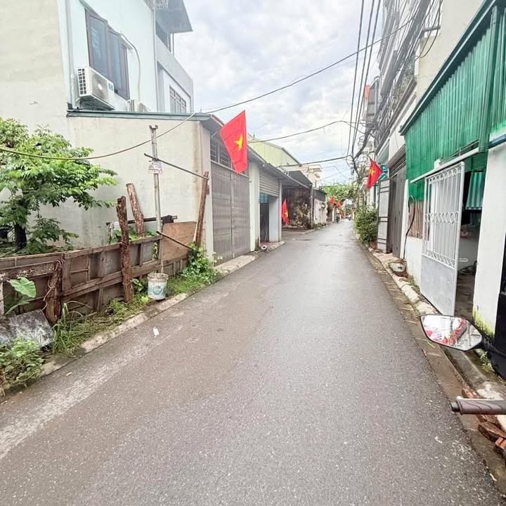 Đất phố Hạ Trại, Cự Khối, Long Biên 60m² giá 7 tỷ - Vị trí đắc địa, giao thông thuận tiện!