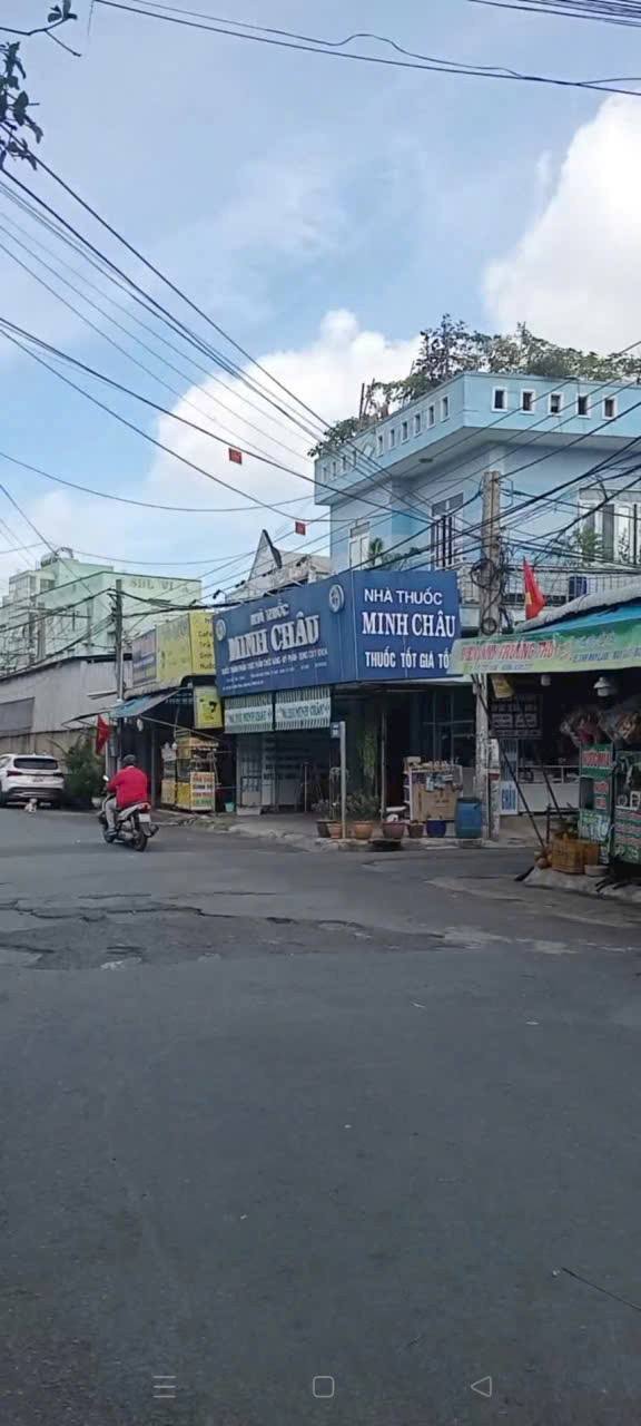 Nhà mặt tiền đường D1, Bình Hòa 100m² giá 6 tỷ - Cơ hội kinh doanh tuyệt vời!