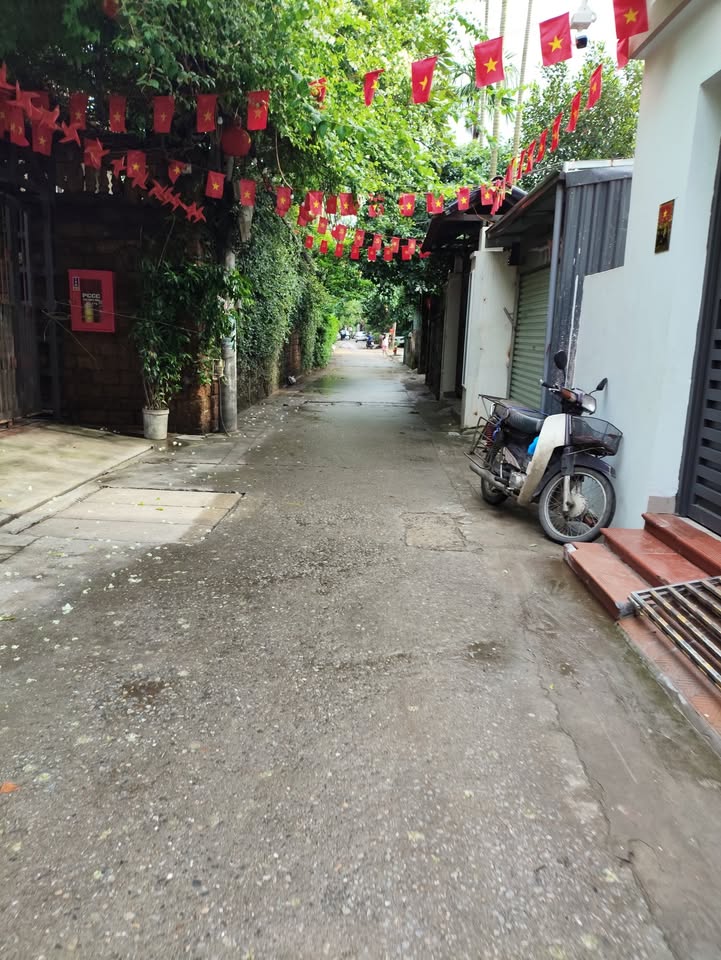 Đất nền Hồng Tiến, Long Biên 50m² - Sổ đỏ chính chủ, đầu tư sinh lời!