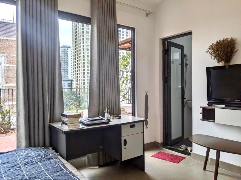 Cho thuê căn studio Đặng Thai Mai Tây Hồ 30m² giá 7 triệu - Full nội thất tiện nghi!