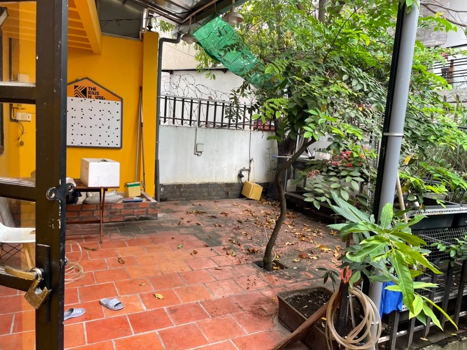 Nhà nguyên căn cho thuê Hẻm 410 CMT8, Quận 3 - Diện tích 130m², giá chỉ 20 triệu/tháng!