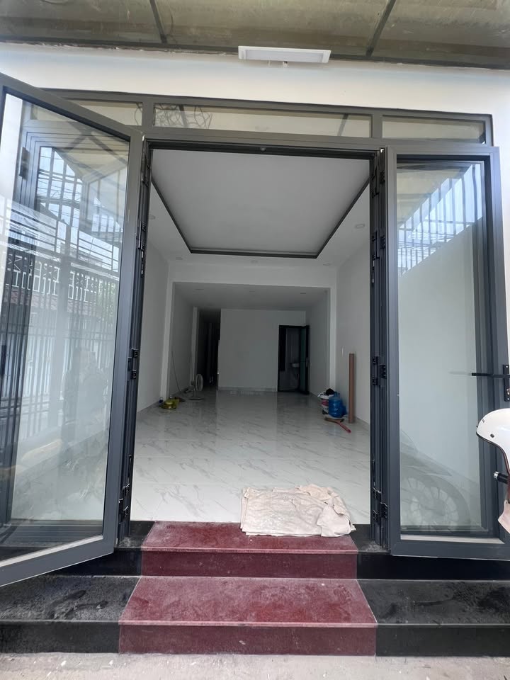 Nhà nguyên căn đường 128, Phước Long A, Thủ Đức - Giá chỉ 15 triệu/tháng, phù hợp kinh doanh!