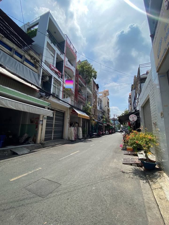 Nhà Hẻm Xe Hơi 9m Đường Minh Phụng Quận 11, Diện Tích 47m² - Giá Chỉ 6.5 Tỷ!