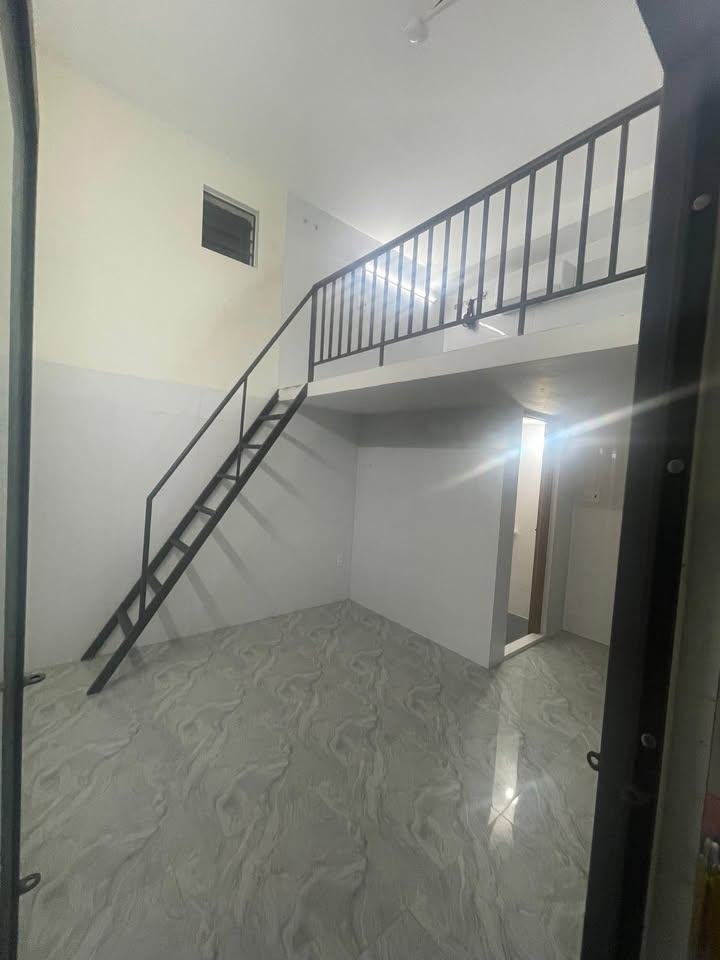 Cho thuê phòng trọ quận Liên Chiểu 25m² giá 2.4 triệu - Không gian thoải mái, đầy đủ tiện nghi!